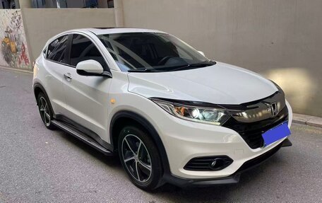 Honda Vezel, 2022 год, 1 549 000 рублей, 3 фотография
