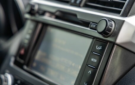 Toyota Land Cruiser Prado 150 рестайлинг 2, 2015 год, 2 988 000 рублей, 33 фотография