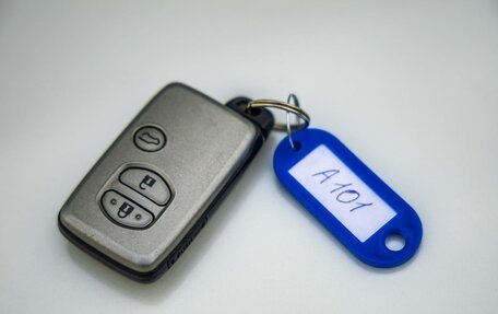 Toyota Land Cruiser Prado 150 рестайлинг 2, 2015 год, 2 988 000 рублей, 40 фотография