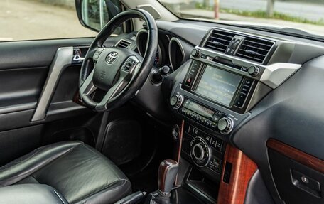 Toyota Land Cruiser Prado 150 рестайлинг 2, 2015 год, 2 988 000 рублей, 37 фотография