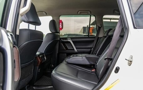 Toyota Land Cruiser Prado 150 рестайлинг 2, 2015 год, 2 988 000 рублей, 38 фотография