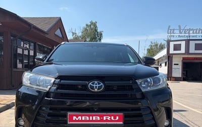 Toyota Highlander III, 2019 год, 3 400 000 рублей, 1 фотография