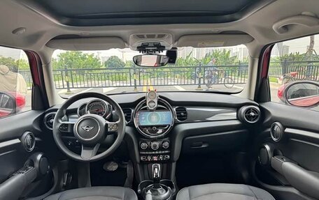 MINI Hatch, 2022 год, 1 620 000 рублей, 4 фотография