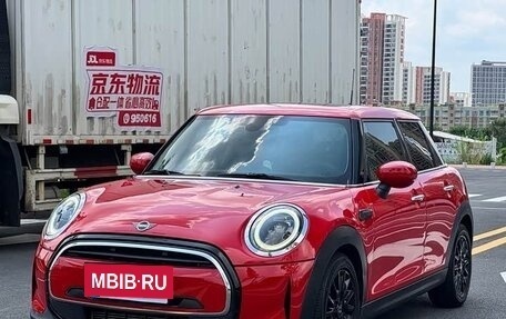 MINI Hatch, 2022 год, 1 620 000 рублей, 3 фотография
