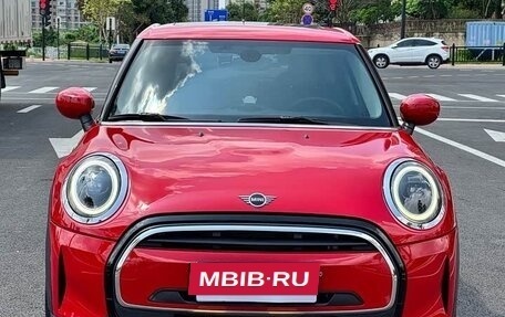 MINI Hatch, 2022 год, 1 620 000 рублей, 2 фотография