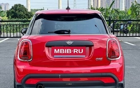MINI Hatch, 2022 год, 1 620 000 рублей, 10 фотография