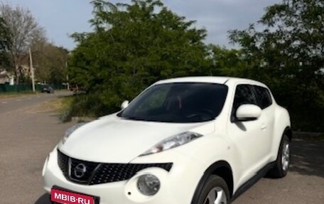 Nissan Juke II, 2011 год, 820 000 рублей, 2 фотография