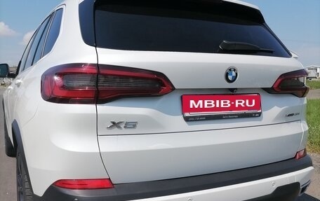 BMW X5, 2019 год, 5 600 000 рублей, 3 фотография