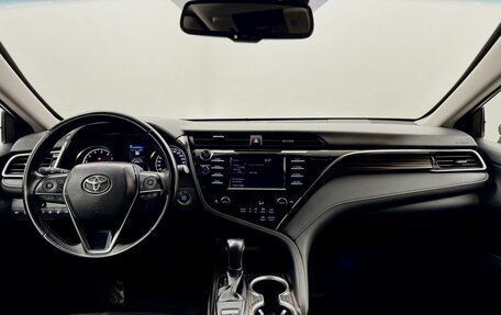 Toyota Camry, 2018 год, 2 639 000 рублей, 17 фотография
