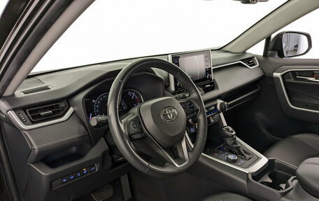 Toyota RAV4, 2019 год, 3 555 000 рублей, 16 фотография