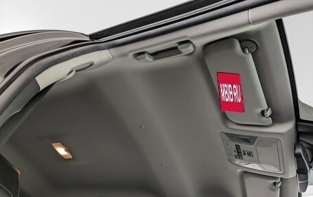 Toyota RAV4, 2019 год, 3 555 000 рублей, 23 фотография