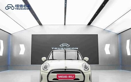 MINI Hatch, 2022 год, 1 760 000 рублей, 2 фотография