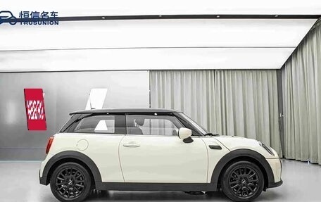MINI Hatch, 2022 год, 1 760 000 рублей, 9 фотография