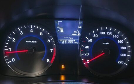 Hyundai Solaris II рестайлинг, 2011 год, 500 000 рублей, 8 фотография
