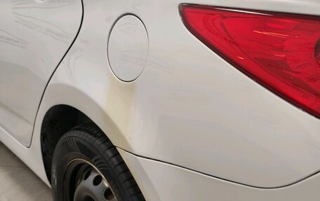 Hyundai Solaris II рестайлинг, 2011 год, 500 000 рублей, 18 фотография