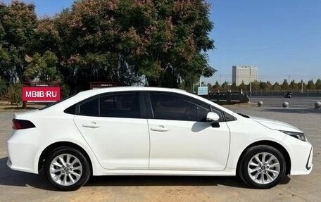 Toyota Corolla, 2022 год, 1 780 000 рублей, 6 фотография