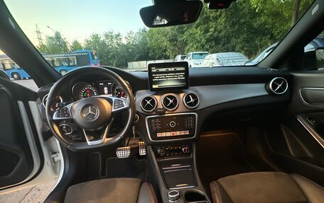 Mercedes-Benz CLA, 2016 год, 2 400 000 рублей, 17 фотография