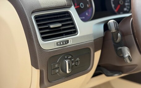 Volkswagen Touareg III, 2012 год, 2 420 000 рублей, 14 фотография