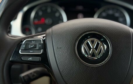 Volkswagen Touareg III, 2012 год, 2 420 000 рублей, 23 фотография