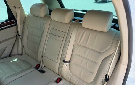 Volkswagen Touareg III, 2012 год, 2 420 000 рублей, 28 фотография
