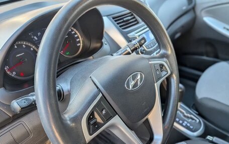 Hyundai Solaris II рестайлинг, 2013 год, 770 000 рублей, 11 фотография