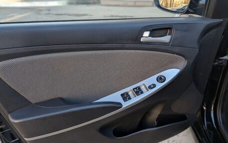 Hyundai Solaris II рестайлинг, 2013 год, 770 000 рублей, 13 фотография