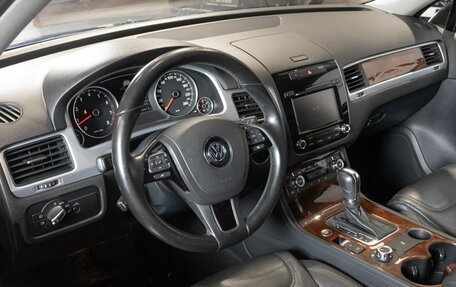 Volkswagen Touareg III, 2012 год, 1 865 000 рублей, 5 фотография