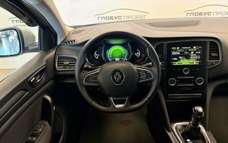 Renault Megane IV, 2018 год, 1 600 000 рублей, 13 фотография