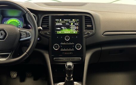Renault Megane IV, 2018 год, 1 600 000 рублей, 18 фотография