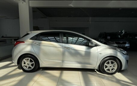 Hyundai i30 II рестайлинг, 2014 год, 850 000 рублей, 8 фотография