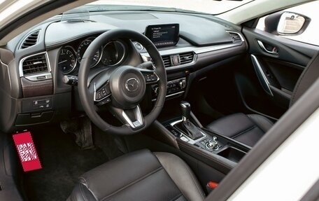 Mazda 6, 2018 год, 1 705 000 рублей, 13 фотография