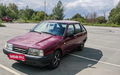 ИЖ 2126 «Ода», 2003 год, 155 000 рублей, 2 фотография