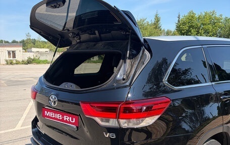Toyota Highlander III, 2019 год, 3 400 000 рублей, 17 фотография