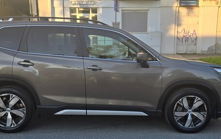 Subaru Forester, 2019 год, 3 000 000 рублей, 9 фотография
