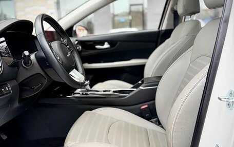 KIA K3, 2023 год, 1 180 007 рублей, 10 фотография