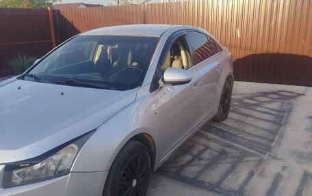 Chevrolet Cruze II, 2011 год, 500 000 рублей, 4 фотография