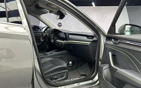 Skoda Octavia IV, 2023 год, 2 250 000 рублей, 18 фотография