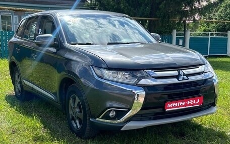 Mitsubishi Outlander III рестайлинг 3, 2015 год, 1 180 000 рублей, 1 фотография