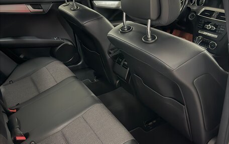 Mercedes-Benz C-Класс, 2011 год, 1 700 000 рублей, 14 фотография