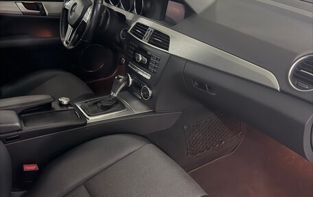 Mercedes-Benz C-Класс, 2011 год, 1 700 000 рублей, 16 фотография