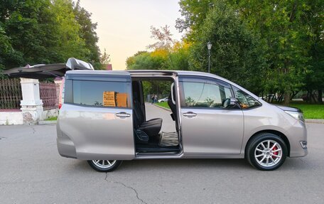Toyota Noah III, 2019 год, 2 350 000 рублей, 31 фотография