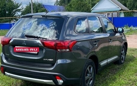 Mitsubishi Outlander III рестайлинг 3, 2015 год, 1 180 000 рублей, 5 фотография