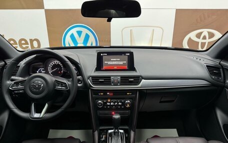 Mazda CX-4, 2023 год, 1 540 000 рублей, 12 фотография