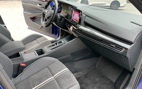 Volkswagen Golf VIII, 2023 год, 1 530 111 рублей, 14 фотография