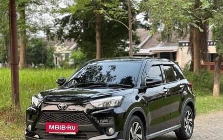 Toyota Raize I, 2023 год, 1 180 000 рублей, 2 фотография