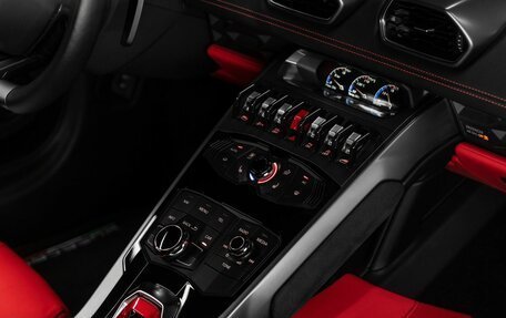 Lamborghini Huracán, 2015 год, 18 500 000 рублей, 27 фотография