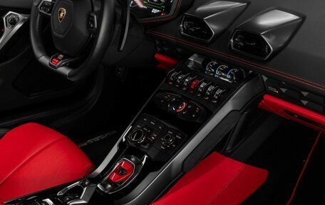 Lamborghini Huracán, 2015 год, 18 500 000 рублей, 28 фотография