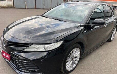 Toyota Camry, 2018 год, 2 700 000 рублей, 2 фотография