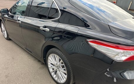 Toyota Camry, 2018 год, 2 700 000 рублей, 7 фотография