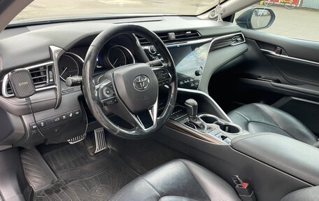 Toyota Camry, 2018 год, 2 700 000 рублей, 12 фотография